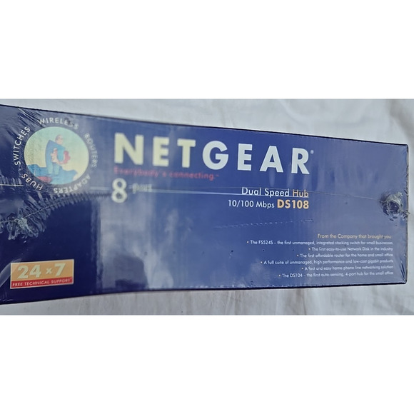 Netgear DS108 8-Port Dual Speed Hub 10/100 Mbps - Picture 2 of 7